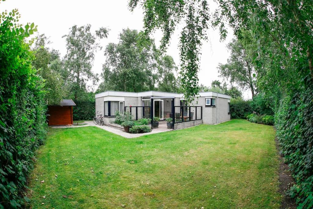 Rustig Gelegen Bungalow Op Texel Oosterend  Εξωτερικό φωτογραφία